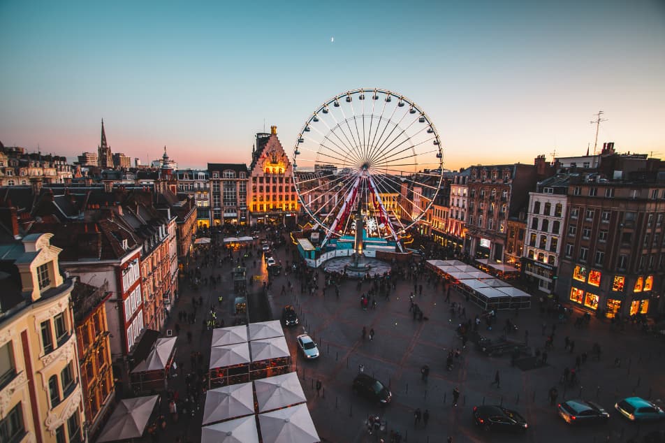 Grande roue au centre de Grande Place Lille