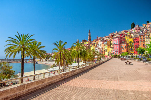 Ville proche de Nice ( menton)